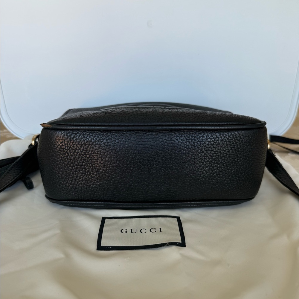 Gucci Pebbled Calfskin Small Soho
Disco Bag - Picture 7 of 16